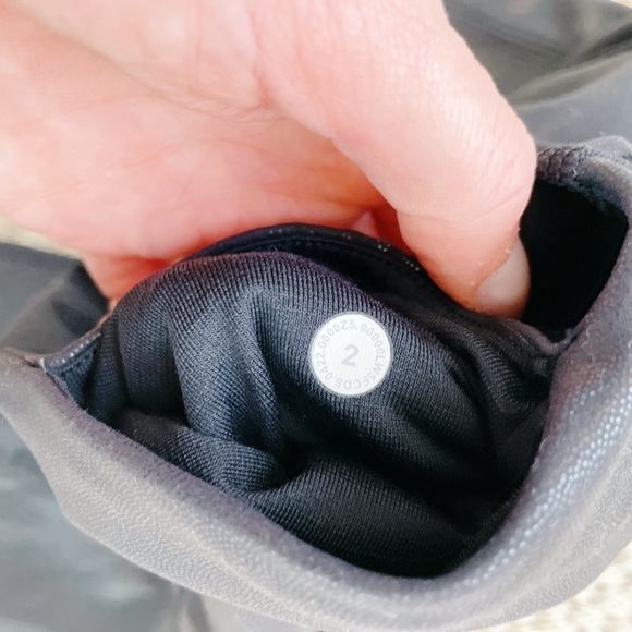 Lululemon shiny Women’s Black Leggings – Size 2 - Picture 5 of 7